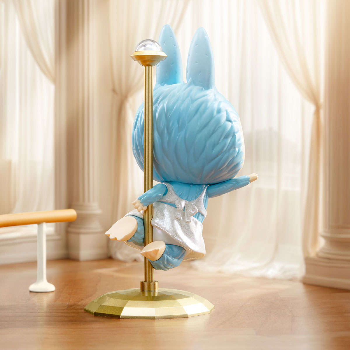 LABUBU Rhythmic gymnastics Figure | QUC723918 Figure | QUC723918